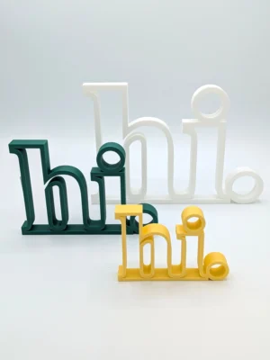 Minimalistischer 3D-Deko-Schriftzug „hi.“