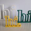 Minimalistischer 3D-Deko-Schriftzug „hi.“