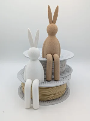 Sitzender Deko-Hase "Nori" - minimalistische Osterdeko mit Samtoptik