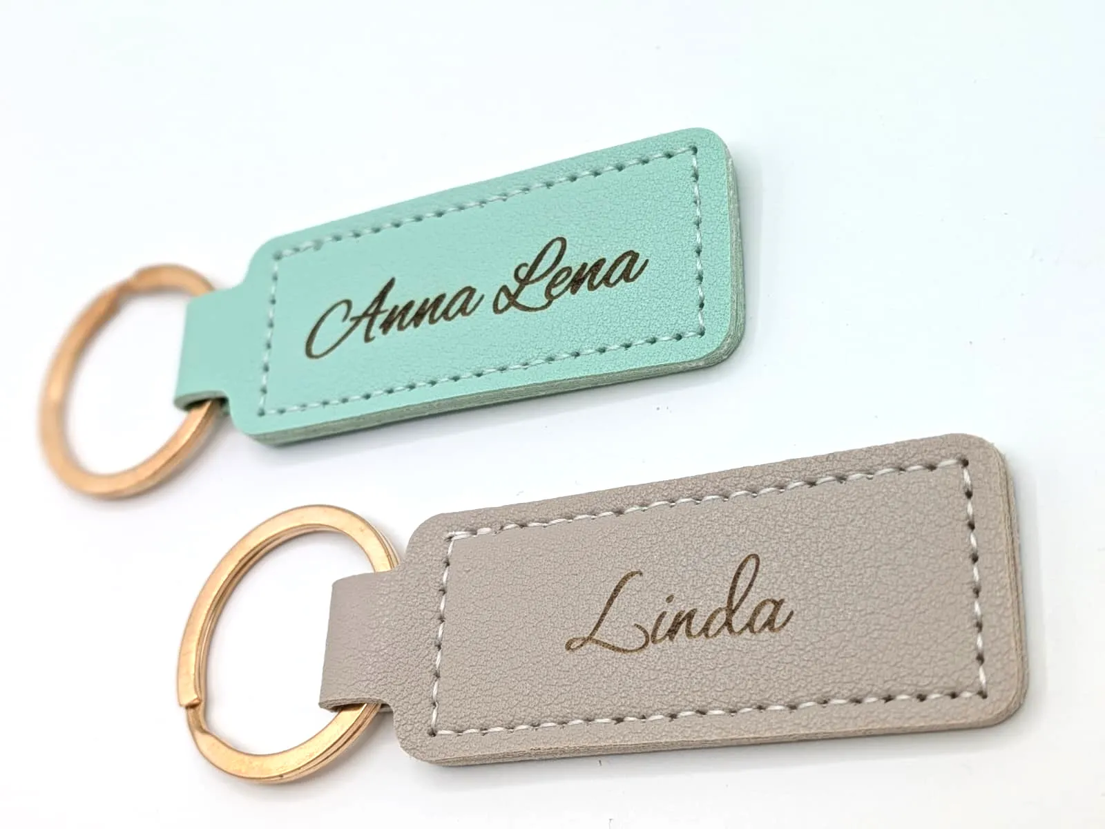 "Fuda" - Schlüsselanhänger personalisiert mit Name | Lasergravur auf PU-Leder