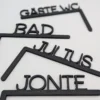 Personalisierte Türschilder im Giebel-Design mit verschiedenen Wunschtexten: Gäste WC, Bad, Julius, Jonte