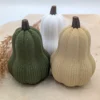 Deko-Kürbis „Hisago“ in drei Farben, längliche Butternut-Form